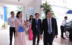 GS.TS. Phùng Xuân Nhạ - Bộ Trưởng Bộ Giáo dục và Đào tạo đến thăm và làm việc tại NUAE