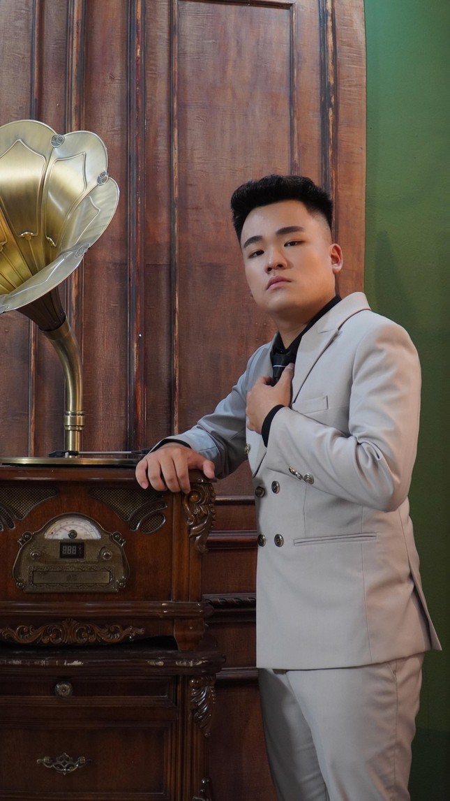 Quán quân Giọng hát hay sinh viên mở rộng gây xúc động với dòng nhạc dân gian ảnh 5