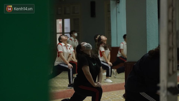 Sinh viên nô nức trở lại trường sau kỳ nghỉ Tết dài nhất lịch sử: Được đi học rồi vui quá, ở nhà chán lắm! - Ảnh 16.