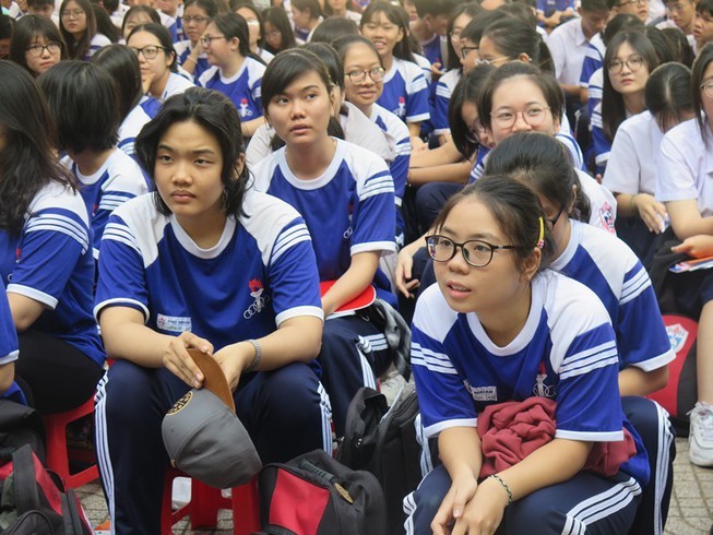 Bộ GD-ĐT: Xem xét cho học sinh đi học trở lại từ 2-3