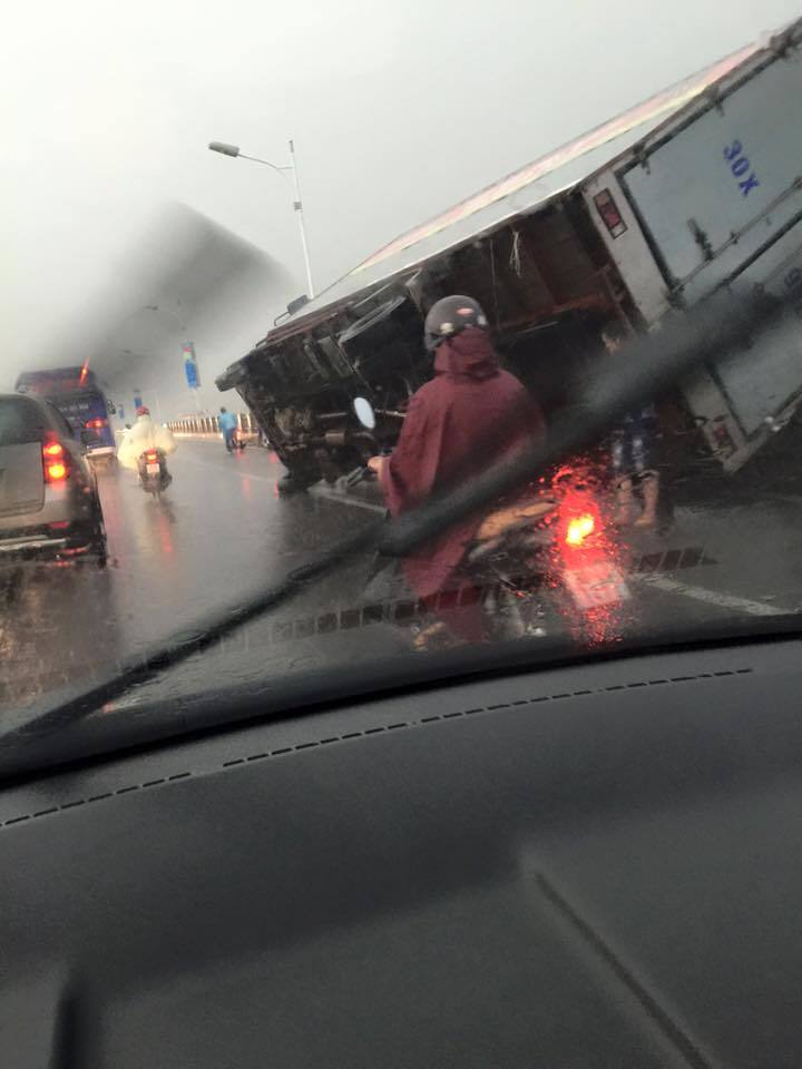 mưa dông, gió giật, Hà Nội mưa dông, gió giật, Hà Nội