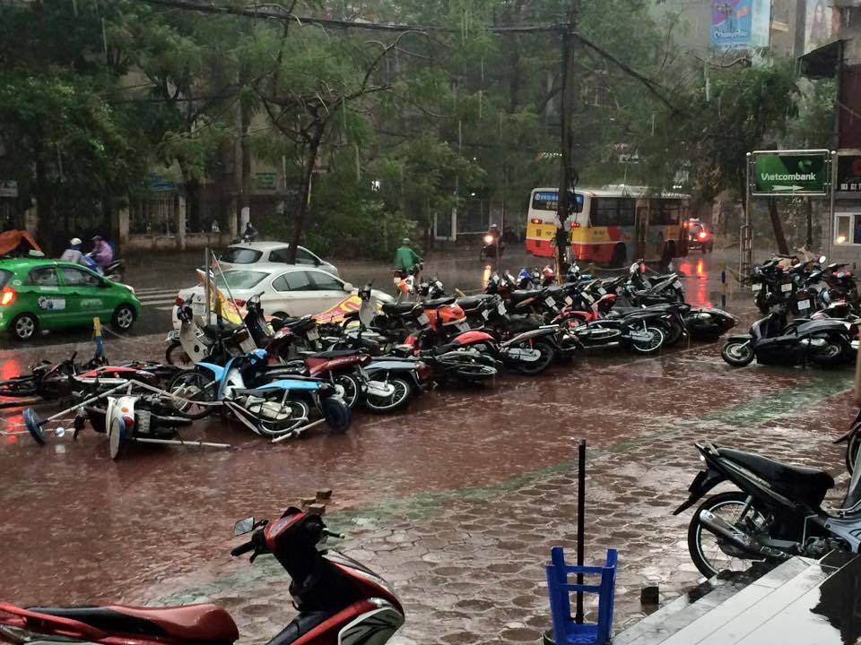 mưa dông, gió giật, Hà Nội mưa dông, gió giật, Hà Nội