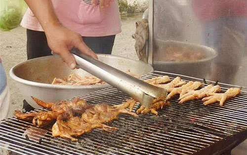 chân-gà, chân-gà-bẩn, an-toàn-thực-phẩm, người-tiêu-dùng, thực-phẩm, gà-thải-loại, gà-nhập-lậu, Trung-Quốc, bắt-giữ