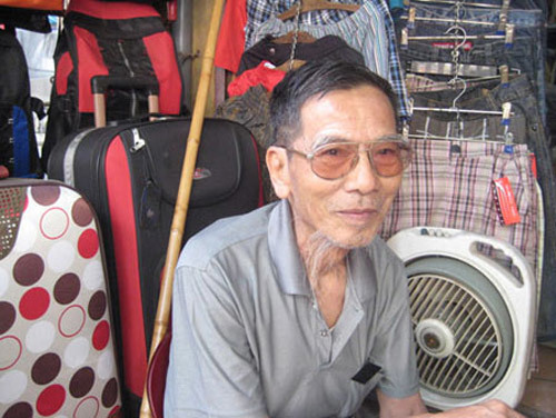 sao Việt, khoe của, chênh lệch giàu nghèo, xế hộp, gia cảnh sao Việt, khoe của, chênh lệch giàu nghèo, xế hộp, gia cảnh