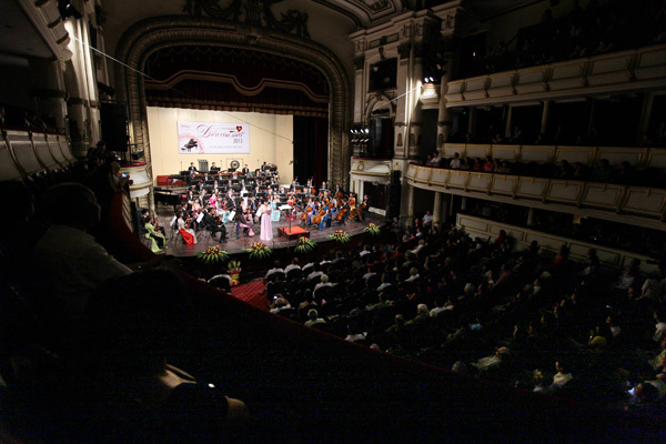 hòa nhạc, điều còn mãi hòa nhạc, điều còn mãi