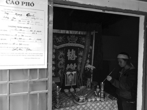 Người chết,  uống rượu, 1700 lần