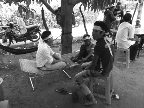 Người chết,  uống rượu, 1700 lần