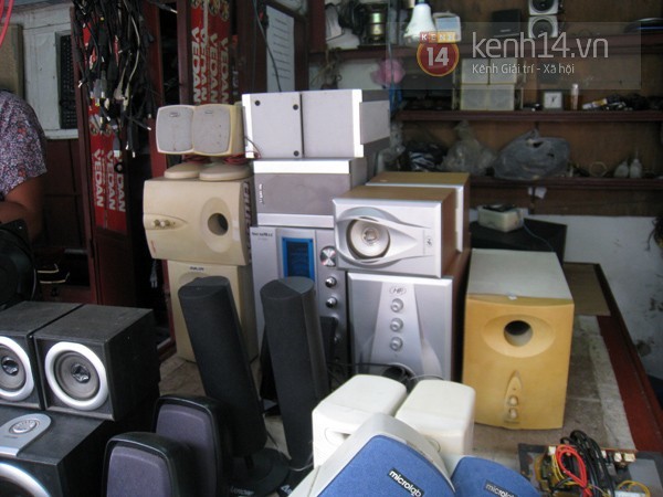 chợ lạ  hà nội  hàng giả  hàng nhái  hàng chế  hàng hiệu  hàng cấm  văn hóa  Trời Hà Nội  Chợ Trời