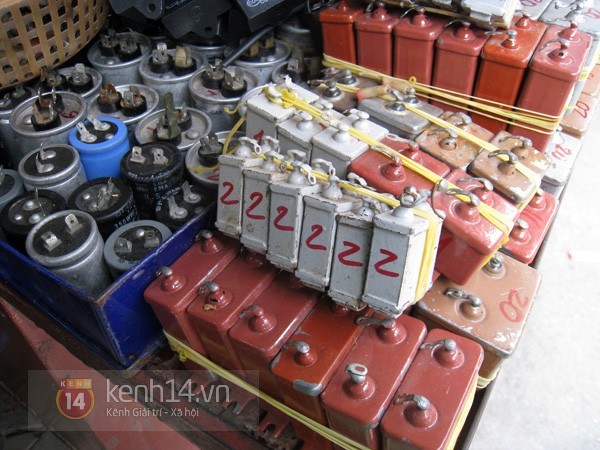 chợ lạ  hà nội  hàng giả  hàng nhái  hàng chế  hàng hiệu  hàng cấm  văn hóa  Trời Hà Nội  Chợ Trời