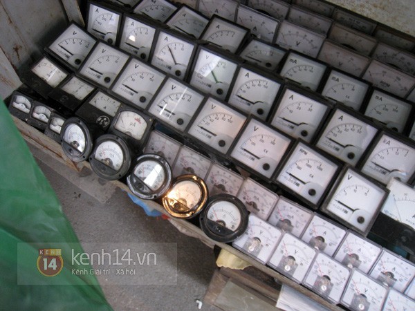 chợ lạ  hà nội  hàng giả  hàng nhái  hàng chế  hàng hiệu  hàng cấm  văn hóa  Trời Hà Nội  Chợ Trời