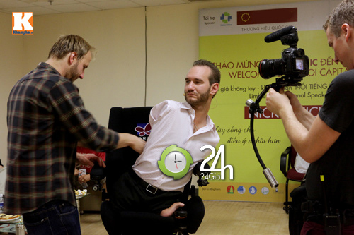 Nick, thuyết trình