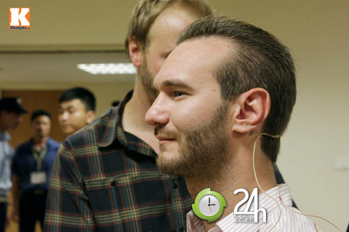 Nick, thuyết trình