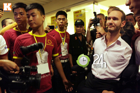 Nick, thuyết trình